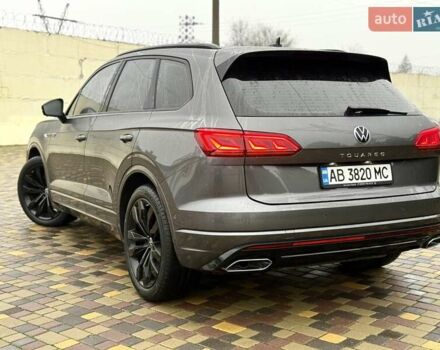 Серый Фольксваген Туарег, объемом двигателя 2.97 л и пробегом 79 тыс. км за 57900 $, фото 3 на Automoto.ua