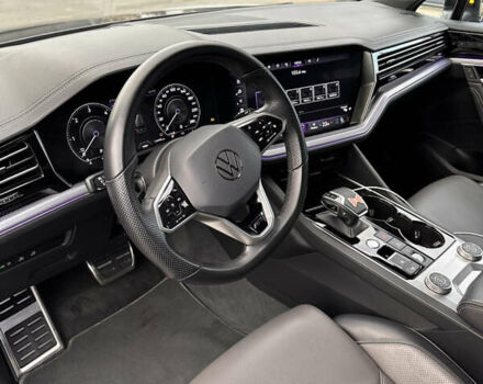 Сірий Фольксваген Туарег, об'ємом двигуна 2.97 л та пробігом 135 тис. км за 55000 $, фото 4 на Automoto.ua