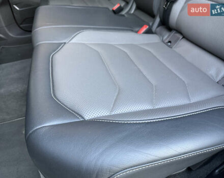 Серый Фольксваген Туарег, объемом двигателя 3 л и пробегом 175 тыс. км за 53999 $, фото 69 на Automoto.ua