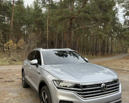 Серый Фольксваген Туарег, объемом двигателя 3 л и пробегом 56 тыс. км за 46900 $, фото 4 на Automoto.ua