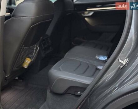 Серый Фольксваген Туарег, объемом двигателя 3 л и пробегом 41 тыс. км за 46900 $, фото 7 на Automoto.ua