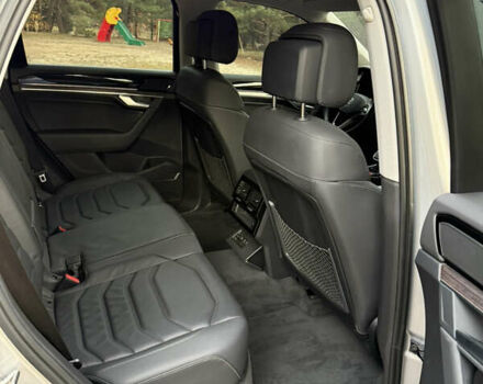 Серый Фольксваген Туарег, объемом двигателя 3 л и пробегом 56 тыс. км за 46900 $, фото 9 на Automoto.ua