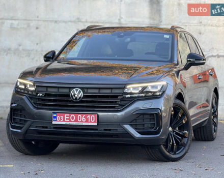 Серый Фольксваген Туарег, объемом двигателя 3 л и пробегом 175 тыс. км за 53999 $, фото 17 на Automoto.ua