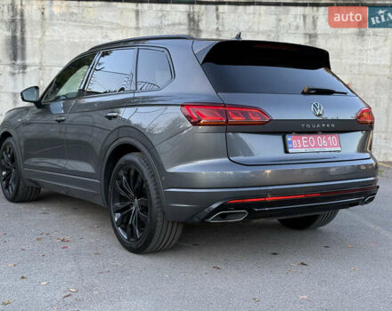 Серый Фольксваген Туарег, объемом двигателя 3 л и пробегом 175 тыс. км за 53999 $, фото 11 на Automoto.ua