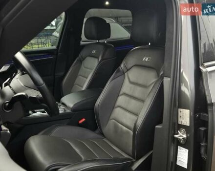 Серый Фольксваген Туарег, объемом двигателя 4 л и пробегом 196 тыс. км за 75900 $, фото 8 на Automoto.ua