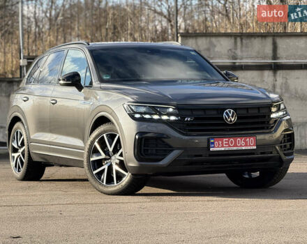 Сірий Фольксваген Туарег, об'ємом двигуна 3 л та пробігом 175 тис. км за 53999 $, фото 8 на Automoto.ua