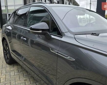 Серый Фольксваген Туарег, объемом двигателя 2.99 л и пробегом 90 тыс. км за 54500 $, фото 35 на Automoto.ua