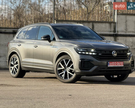 Сірий Фольксваген Туарег, об'ємом двигуна 3 л та пробігом 175 тис. км за 53999 $, фото 9 на Automoto.ua