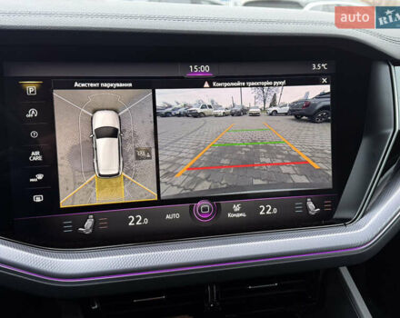 Серый Фольксваген Туарег, объемом двигателя 2.97 л и пробегом 160 тыс. км за 53700 $, фото 47 на Automoto.ua