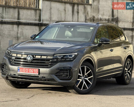 Сірий Фольксваген Туарег, об'ємом двигуна 3 л та пробігом 175 тис. км за 53999 $, фото 4 на Automoto.ua