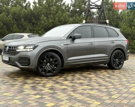 Серый Фольксваген Туарег, объемом двигателя 2.97 л и пробегом 79 тыс. км за 57900 $, фото 1 на Automoto.ua