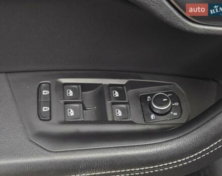 Серый Фольксваген Туарег, объемом двигателя 4 л и пробегом 196 тыс. км за 75900 $, фото 16 на Automoto.ua