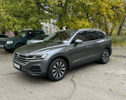 Серый Фольксваген Туарег, объемом двигателя 3 л и пробегом 129 тыс. км за 45500 $, фото 11 на Automoto.ua