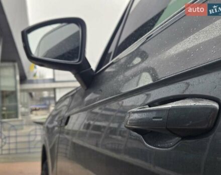 Серый Фольксваген Туарег, объемом двигателя 4 л и пробегом 196 тыс. км за 75900 $, фото 34 на Automoto.ua