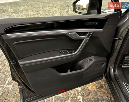 Серый Фольксваген Туарег, объемом двигателя 3 л и пробегом 90 тыс. км за 53500 $, фото 11 на Automoto.ua