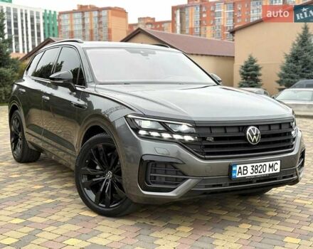 Серый Фольксваген Туарег, объемом двигателя 2.97 л и пробегом 97 тыс. км за 58700 $, фото 3 на Automoto.ua