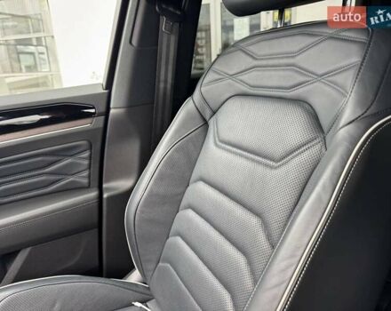 Серый Фольксваген Туарег, объемом двигателя 2.97 л и пробегом 86 тыс. км за 58000 $, фото 11 на Automoto.ua