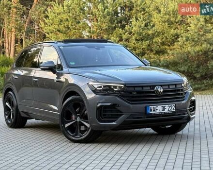 Серый Фольксваген Туарег, объемом двигателя 2.97 л и пробегом 156 тыс. км за 55300 $, фото 17 на Automoto.ua