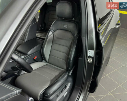 Серый Фольксваген Туарег, объемом двигателя 3 л и пробегом 141 тыс. км за 57999 $, фото 78 на Automoto.ua