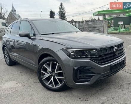 Серый Фольксваген Туарег, объемом двигателя 2.97 л и пробегом 158 тыс. км за 57900 $, фото 58 на Automoto.ua