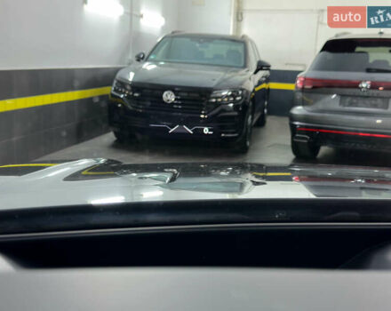 Серый Фольксваген Туарег, объемом двигателя 3 л и пробегом 141 тыс. км за 58999 $, фото 98 на Automoto.ua