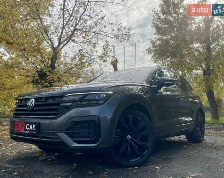 Серый Фольксваген Туарег, объемом двигателя 3 л и пробегом 97 тыс. км за 58999 $, фото 7 на Automoto.ua