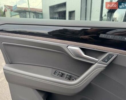 Серый Фольксваген Туарег, объемом двигателя 2.97 л и пробегом 158 тыс. км за 57900 $, фото 79 на Automoto.ua