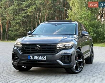 Серый Фольксваген Туарег, объемом двигателя 2.97 л и пробегом 156 тыс. км за 55300 $, фото 22 на Automoto.ua