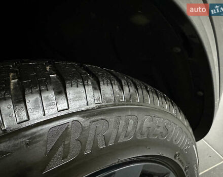 Серый Фольксваген Туарег, объемом двигателя 3 л и пробегом 141 тыс. км за 58999 $, фото 41 на Automoto.ua