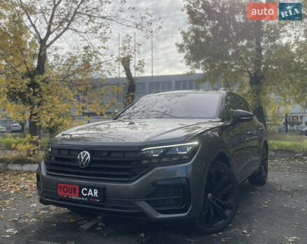 Серый Фольксваген Туарег, объемом двигателя 3 л и пробегом 97 тыс. км за 59400 $, фото 1 на Automoto.ua