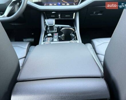 Серый Фольксваген Туарег, объемом двигателя 2.97 л и пробегом 156 тыс. км за 55300 $, фото 50 на Automoto.ua