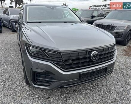 Серый Фольксваген Туарег, объемом двигателя 2.97 л и пробегом 158 тыс. км за 57900 $, фото 89 на Automoto.ua