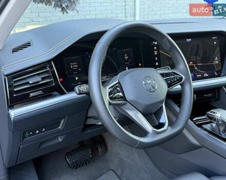 Серый Фольксваген Туарег, объемом двигателя 2.97 л и пробегом 156 тыс. км за 55300 $, фото 24 на Automoto.ua