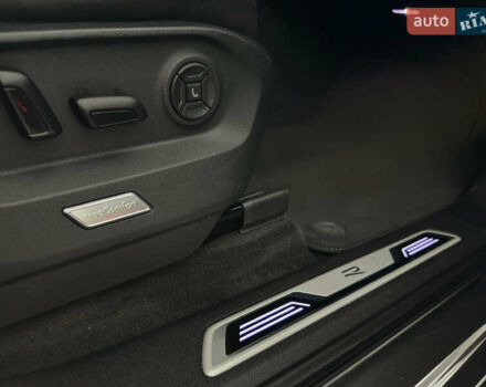 Серый Фольксваген Туарег, объемом двигателя 3 л и пробегом 141 тыс. км за 58999 $, фото 63 на Automoto.ua