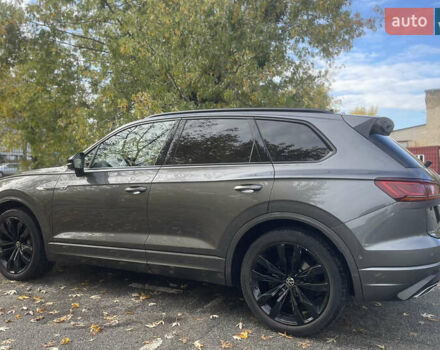 Серый Фольксваген Туарег, объемом двигателя 3 л и пробегом 97 тыс. км за 59400 $, фото 18 на Automoto.ua