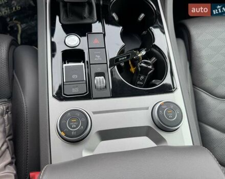 Серый Фольксваген Туарег, объемом двигателя 2.97 л и пробегом 158 тыс. км за 57900 $, фото 4 на Automoto.ua