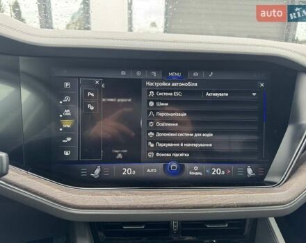 Серый Фольксваген Туарег, объемом двигателя 2.97 л и пробегом 158 тыс. км за 57900 $, фото 7 на Automoto.ua