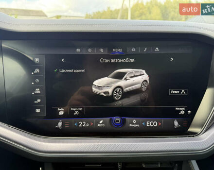 Серый Фольксваген Туарег, объемом двигателя 2.97 л и пробегом 118 тыс. км за 57900 $, фото 41 на Automoto.ua