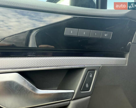 Серый Фольксваген Туарег, объемом двигателя 2.97 л и пробегом 118 тыс. км за 57900 $, фото 25 на Automoto.ua