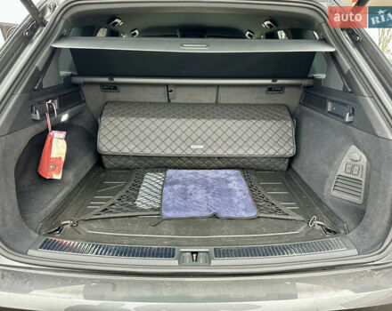 Серый Фольксваген Туарег, объемом двигателя 2.99 л и пробегом 135 тыс. км за 57000 $, фото 21 на Automoto.ua