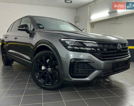 Серый Фольксваген Туарег, объемом двигателя 3 л и пробегом 141 тыс. км за 57999 $, фото 12 на Automoto.ua