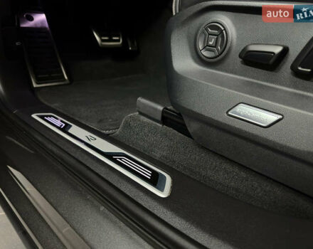 Серый Фольксваген Туарег, объемом двигателя 3 л и пробегом 141 тыс. км за 57999 $, фото 76 на Automoto.ua