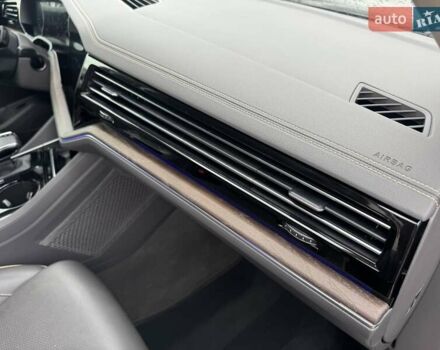 Серый Фольксваген Туарег, объемом двигателя 2.97 л и пробегом 158 тыс. км за 57900 $, фото 32 на Automoto.ua