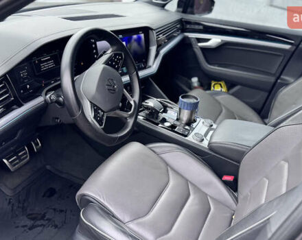 Серый Фольксваген Туарег, объемом двигателя 2.97 л и пробегом 172 тыс. км за 65000 $, фото 15 на Automoto.ua