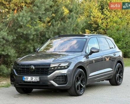 Серый Фольксваген Туарег, объемом двигателя 2.97 л и пробегом 156 тыс. км за 55300 $, фото 82 на Automoto.ua