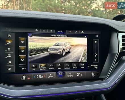 Серый Фольксваген Туарег, объемом двигателя 2.97 л и пробегом 156 тыс. км за 55300 $, фото 37 на Automoto.ua