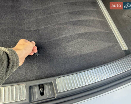 Серый Фольксваген Туарег, объемом двигателя 2.97 л и пробегом 118 тыс. км за 57900 $, фото 47 на Automoto.ua