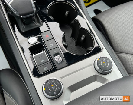 Сірий Фольксваген Туарег, об'ємом двигуна 3 л та пробігом 57 тис. км за 67600 $, фото 19 на Automoto.ua