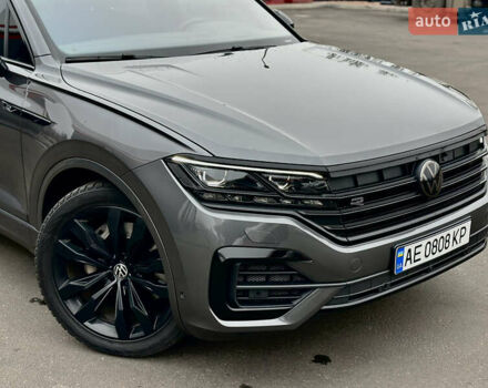 Серый Фольксваген Туарег, объемом двигателя 2.99 л и пробегом 135 тыс. км за 57000 $, фото 5 на Automoto.ua