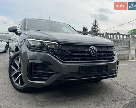 Серый Фольксваген Туарег, объемом двигателя 2.97 л и пробегом 158 тыс. км за 57900 $, фото 60 на Automoto.ua